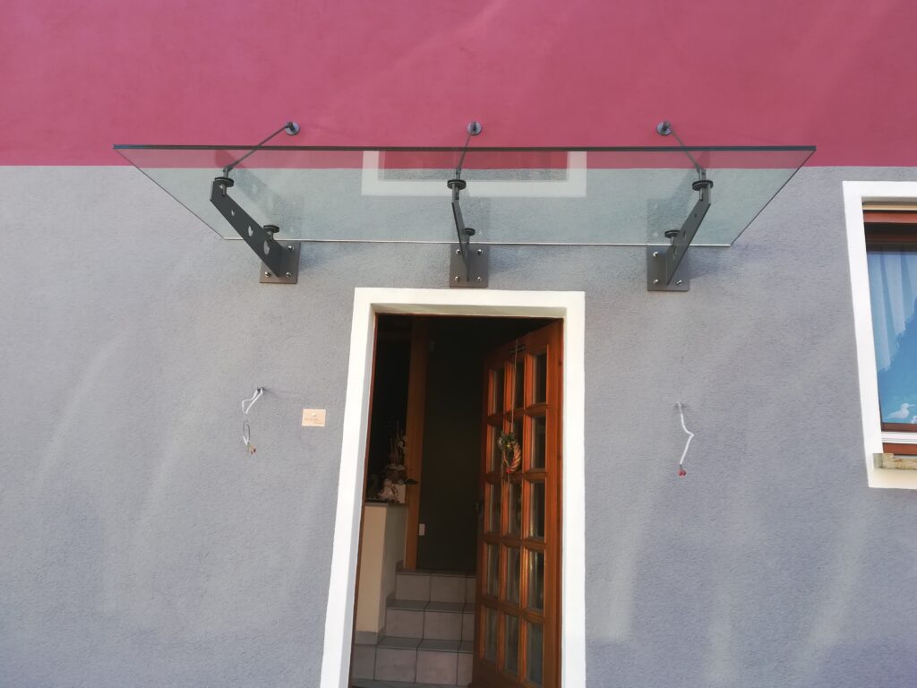 Glasvordach Schwerter Abspannung